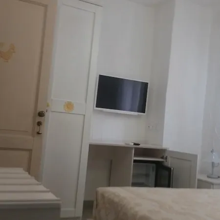 Cala Caterina Bay * 빌라시미우스
